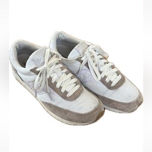 💕 Women’s Saucony Hornet sneakers in lavender & white, size 9